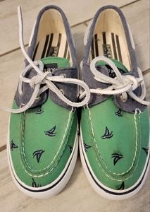 NWOT Sperry cloth boat shoes